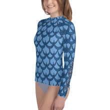Load image into Gallery viewer, Unahi - Fish Scale by Hakuole Designs ʻŌpio Rash Guard