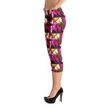 Load image into Gallery viewer, Ti Leaf Bouquet Tile Capri Leggings