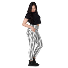 Load image into Gallery viewer, Aloha Aina Leggings with pockets