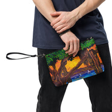 Load image into Gallery viewer, Maui Banyan Bliss Crossbody bag
