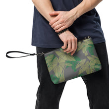 Load image into Gallery viewer, Hāloa Green by Hakuole Designs Crossbody bag
