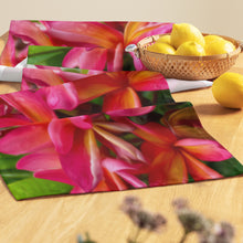 Load image into Gallery viewer, Manaʻolana Table runner
